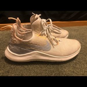 Nike gym shoes size 8.